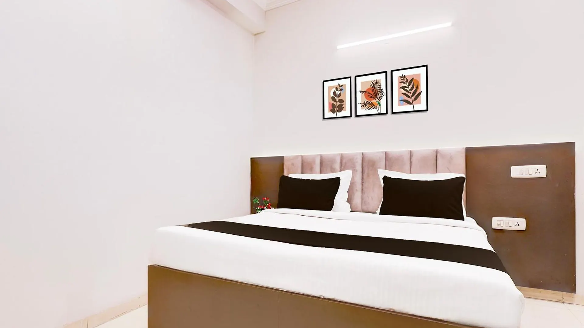 Super Hotel O Rangpuri Mahipalpur New Delhi