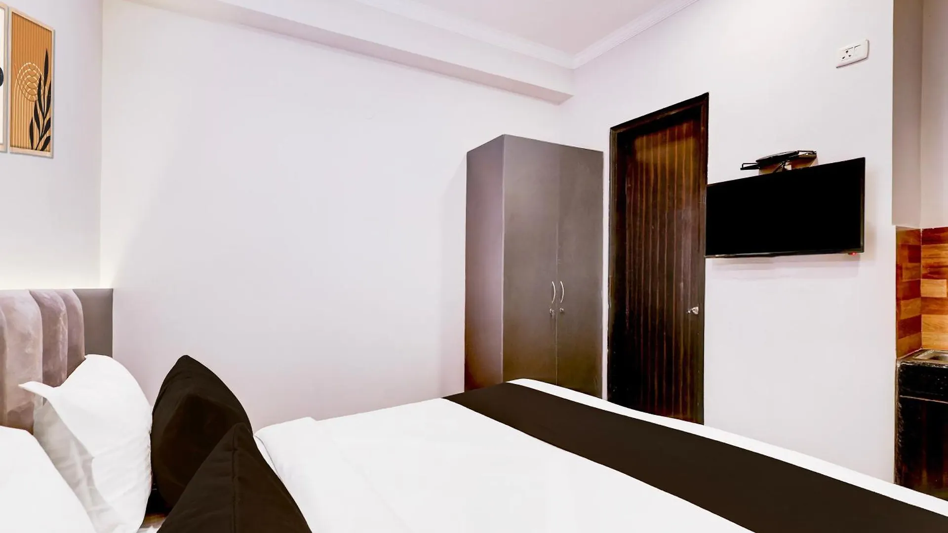 Super Hotel O Rangpuri Mahipalpur New Delhi